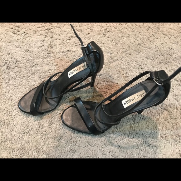 Steve Madden Shoes - Strappy Steve Madden Sandals